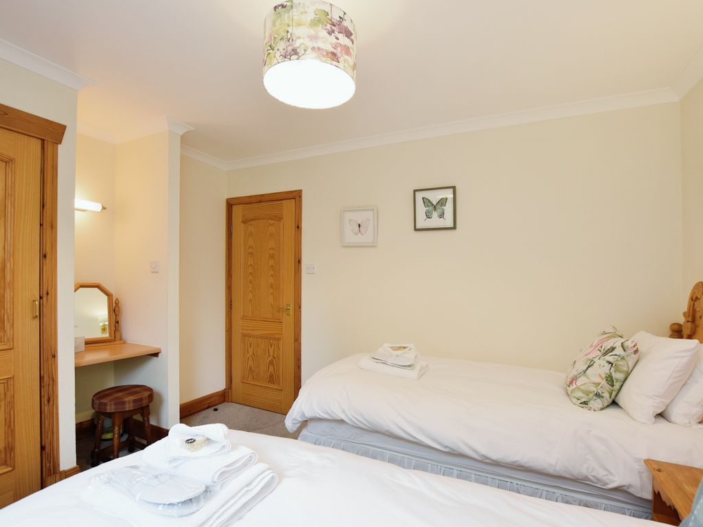 2 bed lodge for sale in Glen Dochart, Crianlarich FK20, £240,000