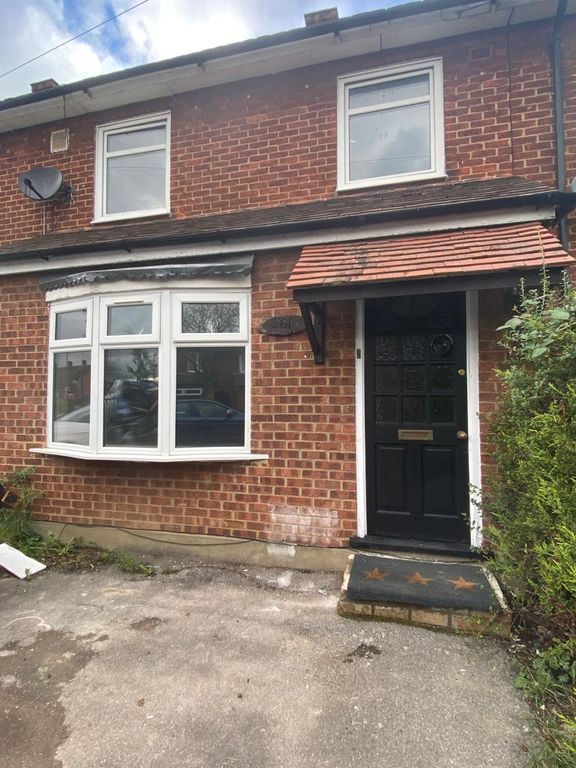 3 bed semi-detached house to rent in Manford Way, Chigwell IG7, £2,400 pcm