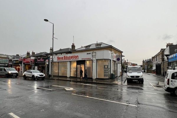 Retail premises to let in Uxbridge Road, West Ealing, London, Greater London W13, £40,000 pa