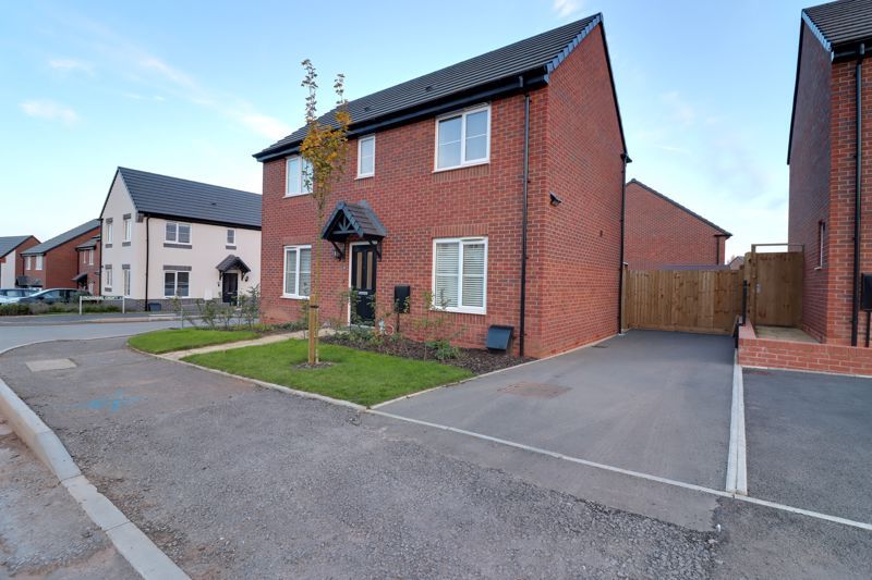 3 bed detached house for sale in Hylton Road, Burleyfields, Stafford ST16, £325,000