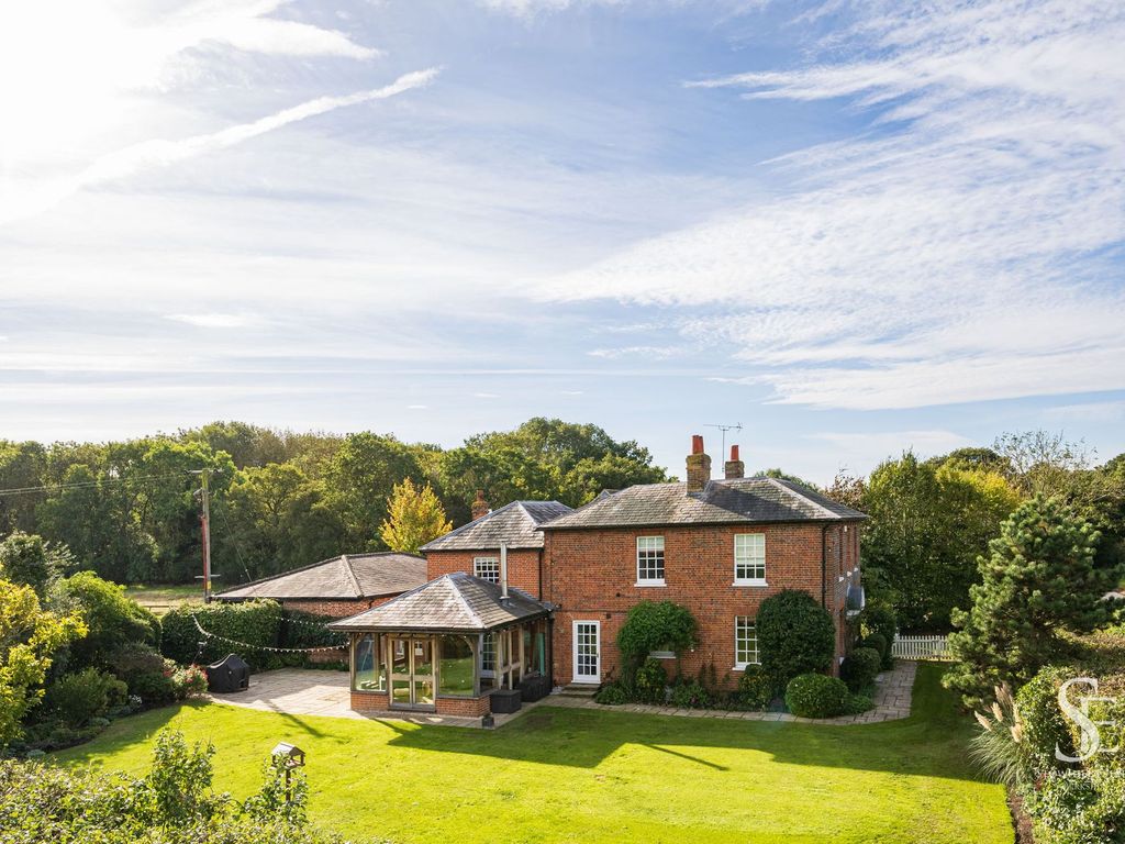 5 bed farm for sale in Buck Farm House, Howe Lane, Binfield RG42, £2,500,000