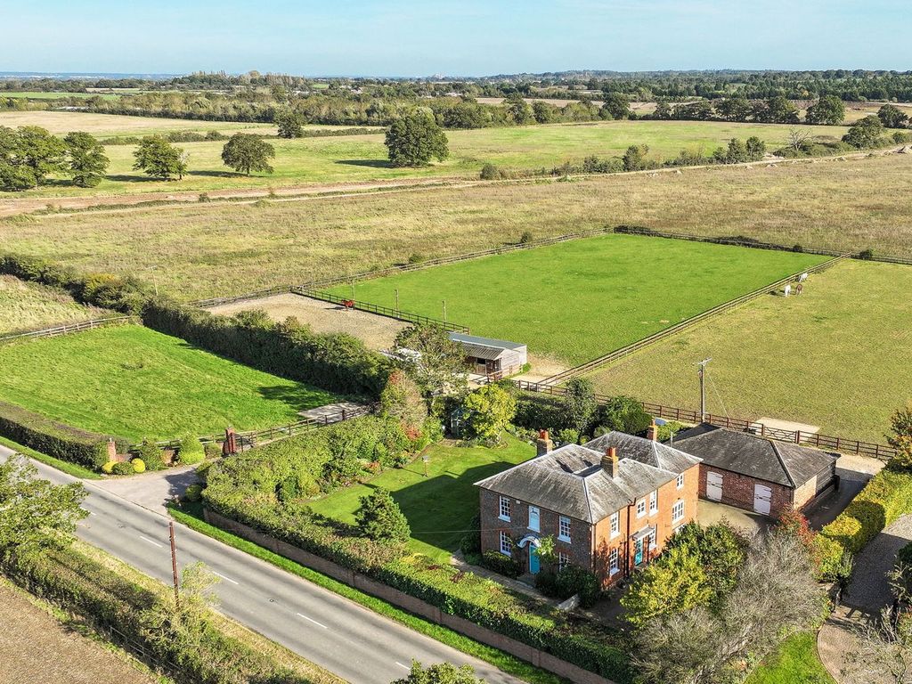 5 bed farm for sale in Buck Farm House, Howe Lane, Binfield RG42, £2,500,000