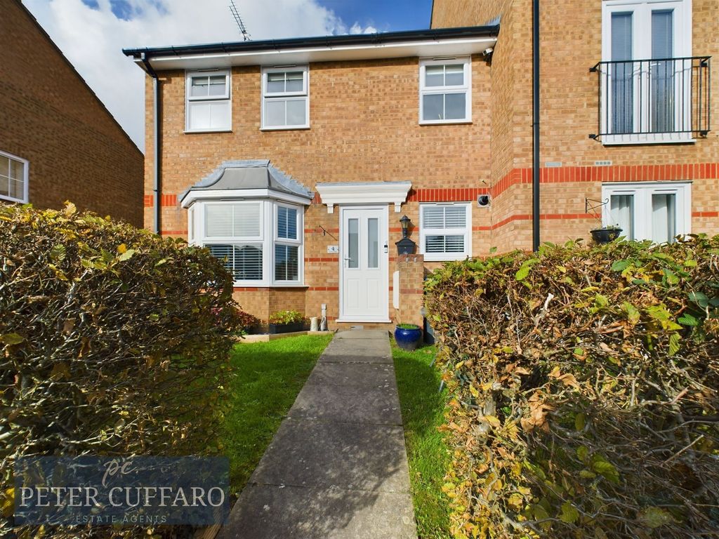 2 bed terraced house for sale in Rush Close, Stanstead Abbotts SG12, £315,000