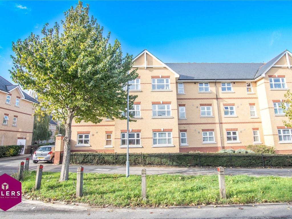 2 bed flat for sale in Cromwell Road, Cambridge, Cambridgeshire CB1, £300,000
