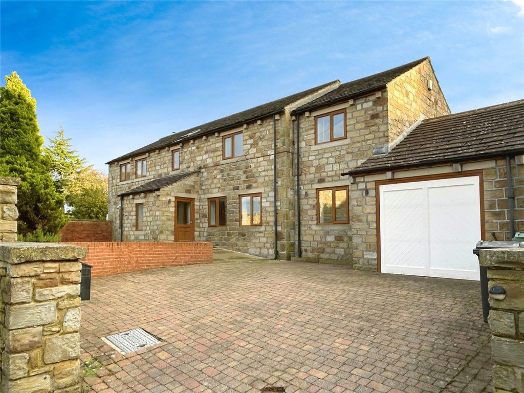 4 bed barn conversion for sale in Prospect Square, Skelmanthorpe HD8, £425,000
