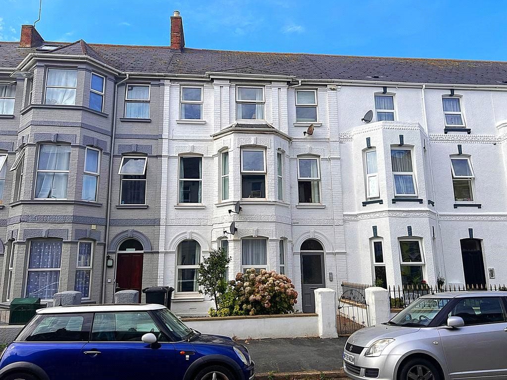 2 bed flat for sale in Morton Road, Exmouth, Devon EX8, £215,000