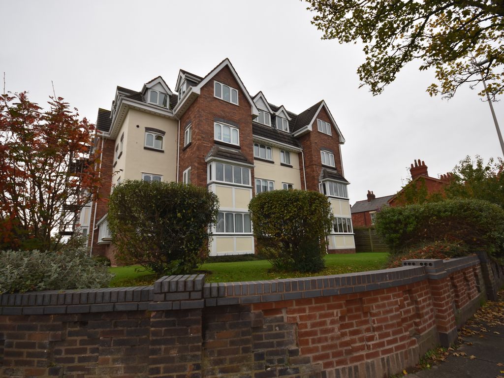 2 bed flat for sale in Gloucester Avenue, Blackpool FY1, £85,000