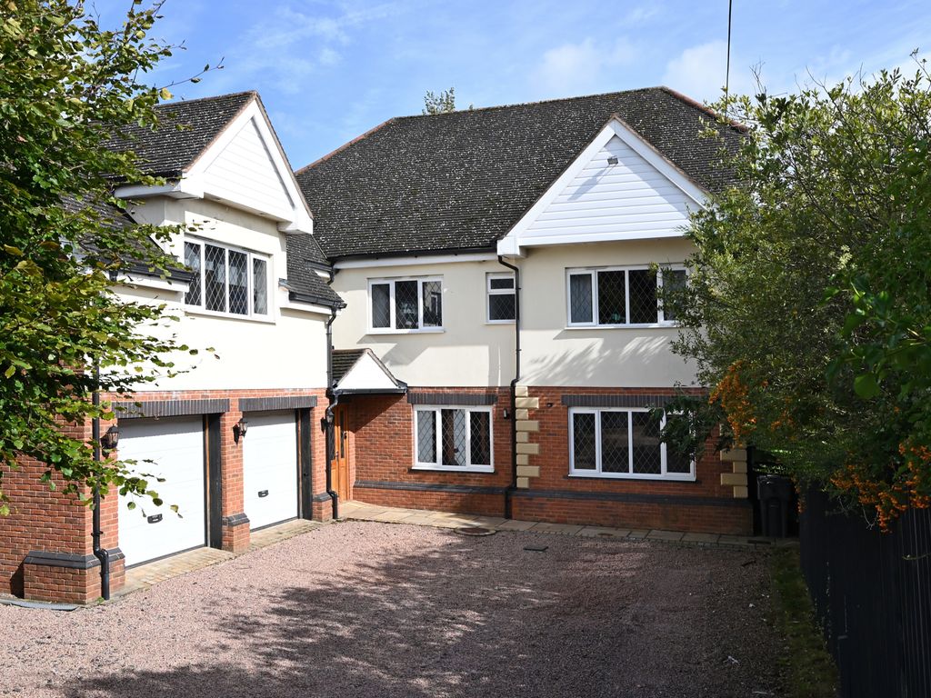 5 bed detached house to rent in Station Road, Bromsgrove B60, £2,750 pcm