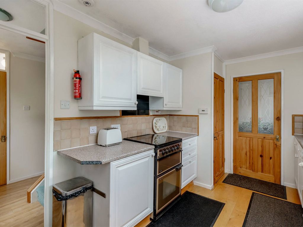 3 bed detached house for sale in Mortonhall Park Gardens, Mortonhall, Edinburgh EH17, £330,000