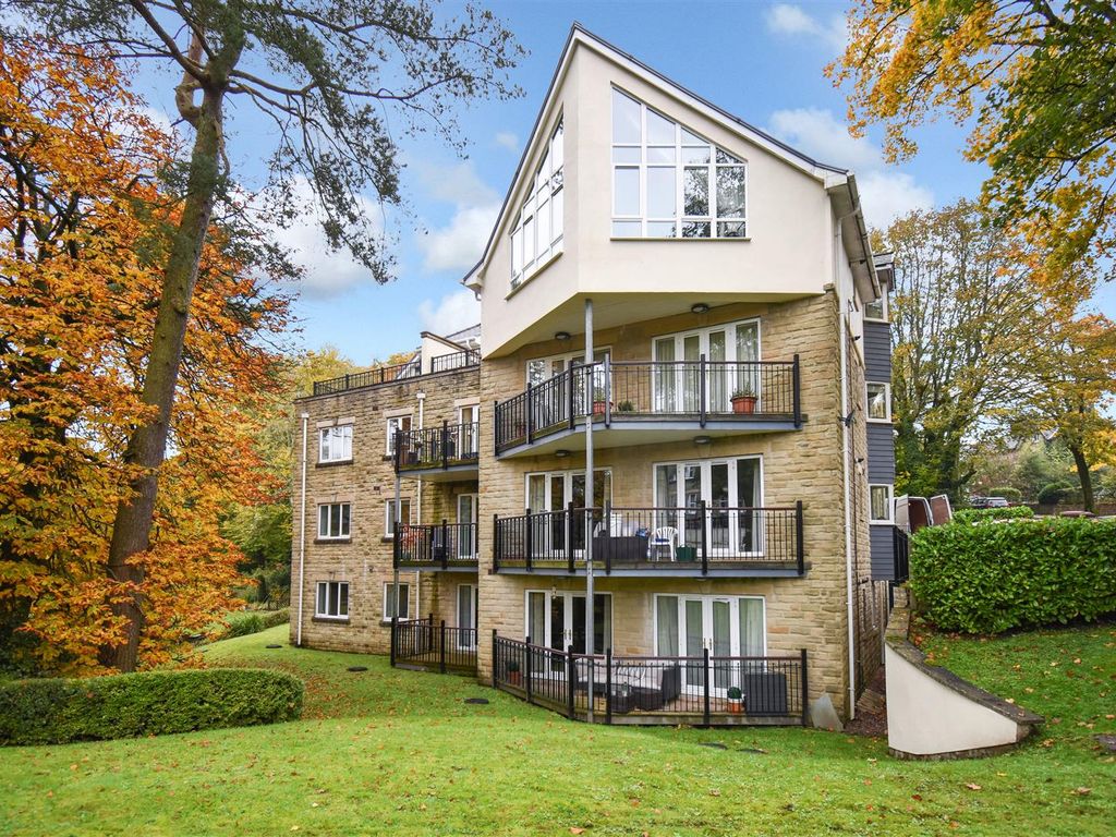 3 bed flat for sale in Brown Edge Road, Buxton SK17, £295,000