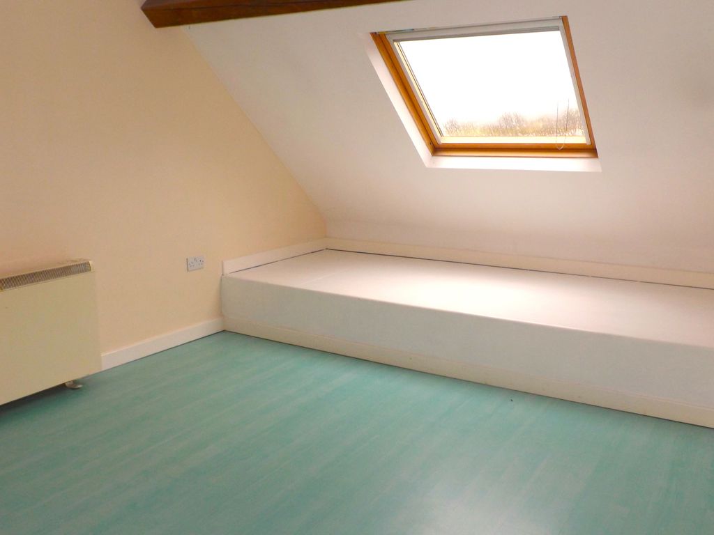2 bed flat to rent in Glangors Uchaf, Tregarth, Bangor, Gwynedd LL57, £680 pcm