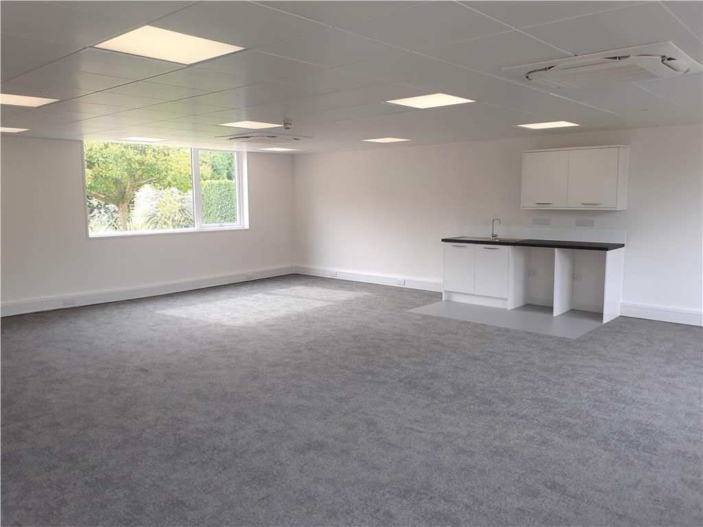 Office to let in Suite 2, St George's Lodge, Oldfield Road, Bath, Somerset BA2, £18,500 pa