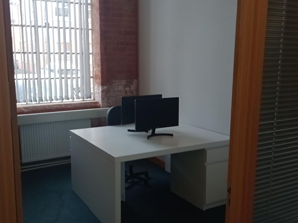 Serviced office to let in Station Road, Castle Donington DE74, £4,500 pa
