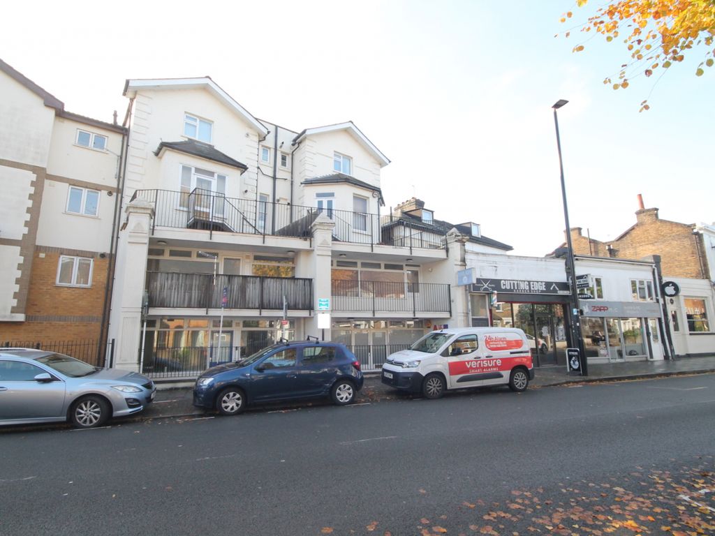 1 bed flat for sale in St. Johns Road, Isleworth TW7, £264,950