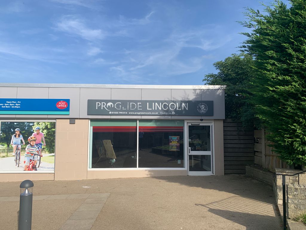 Retail premises to let in Park Lane, Lincoln LN4, £12,500 pa