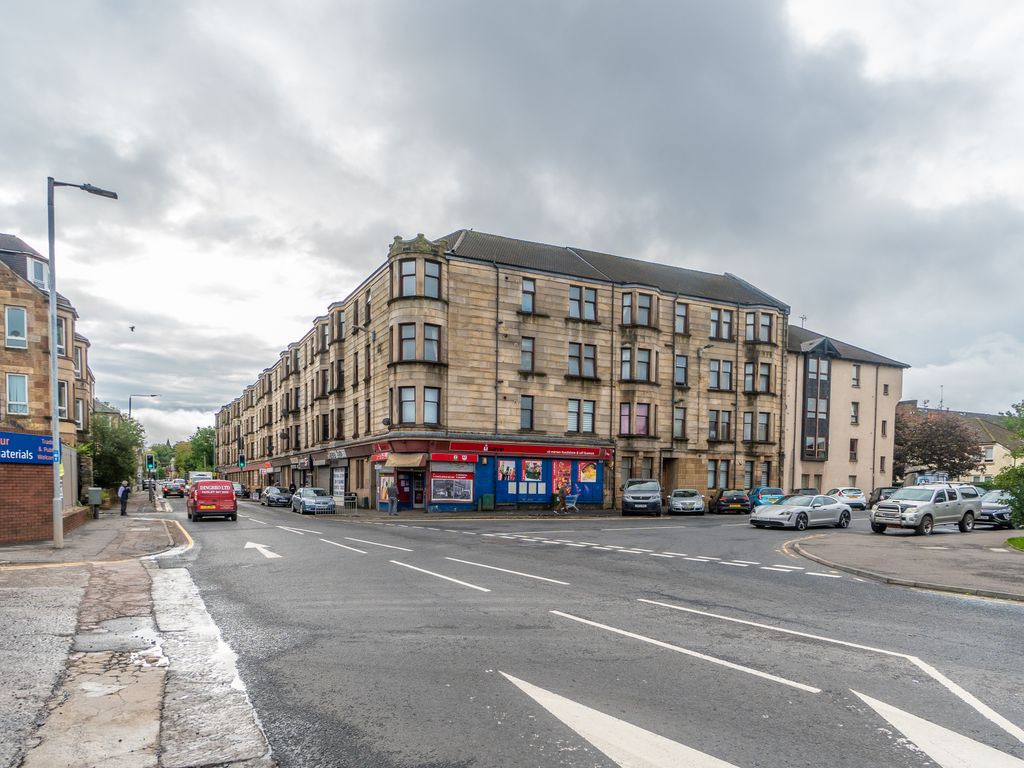 2 bed flat for sale in Love Street, Paisley PA3, £57,000