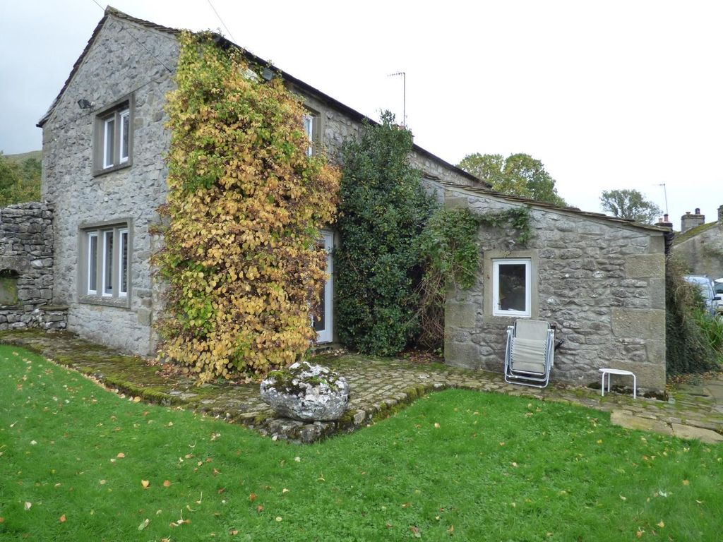 3 bed property to rent in Conistone, Skipton BD23, £2,750 pcm