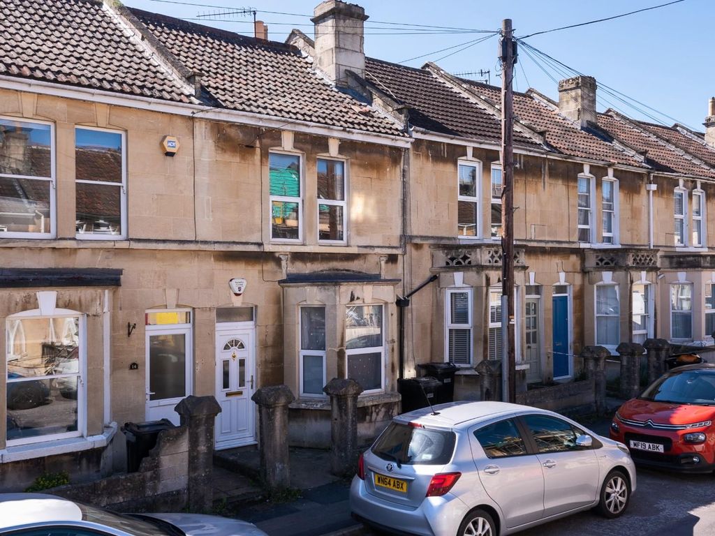 5 bed terraced house to rent in Crandale Road, Bath BA2, £3,135 pcm