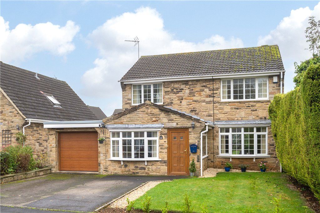 4 bed detached house for sale in Grasmere Avenue, Wetherby, West Yorkshire LS22, £500,000