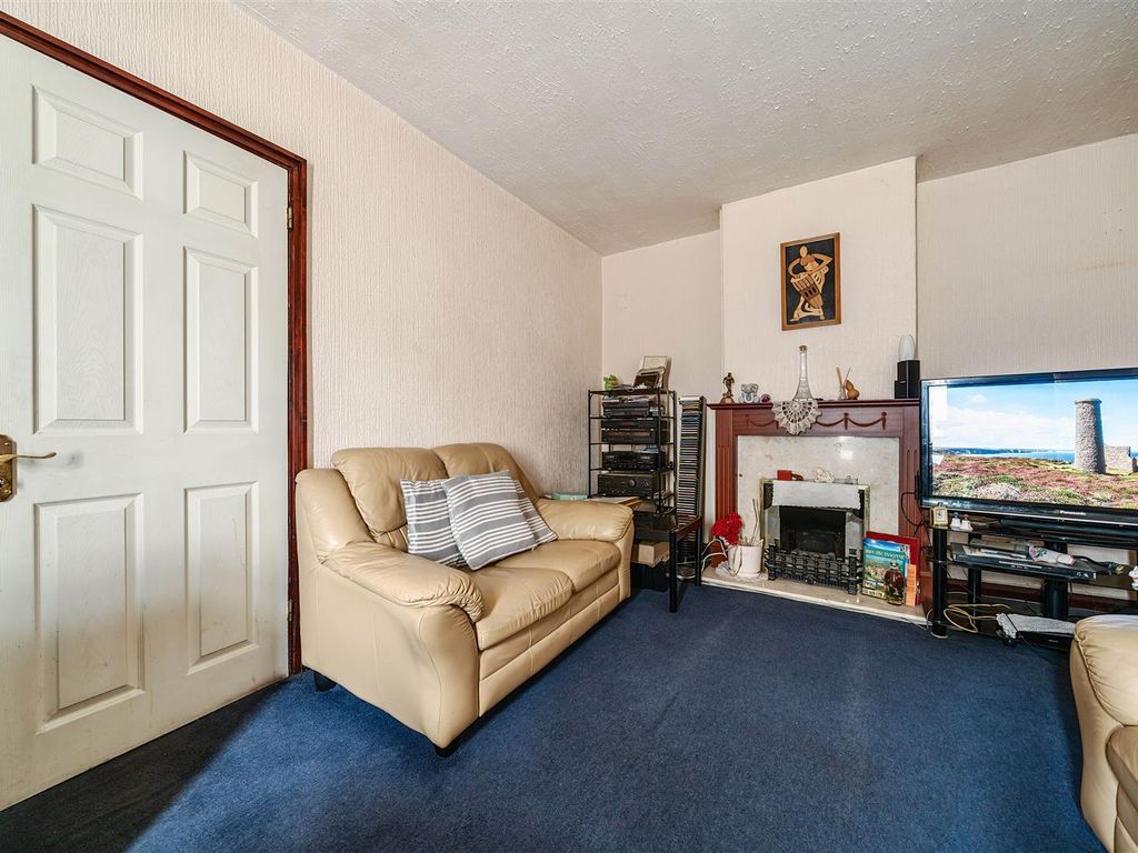 3 bed terraced house for sale in Boxgrove Road, London SE2, £390,000