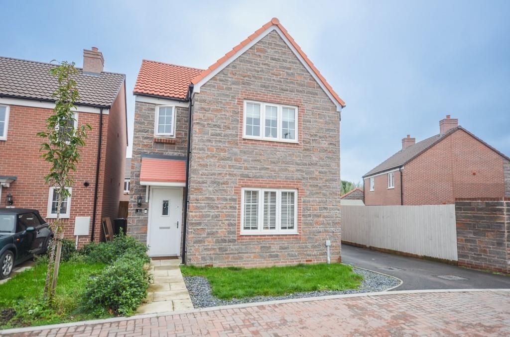 3 bed detached house for sale in Primula Road, Lyde Green, Bristol BS16, £395,000