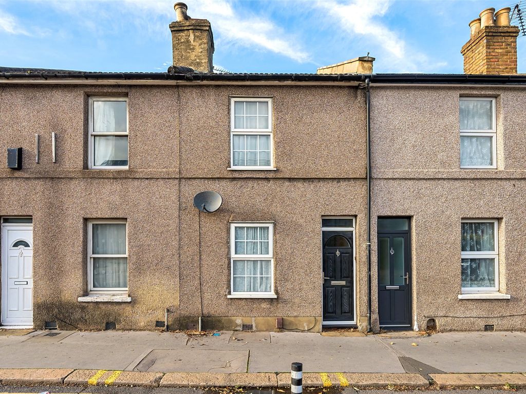 2 bed terraced house for sale in Brighton Road, Purley CR8, £350,000