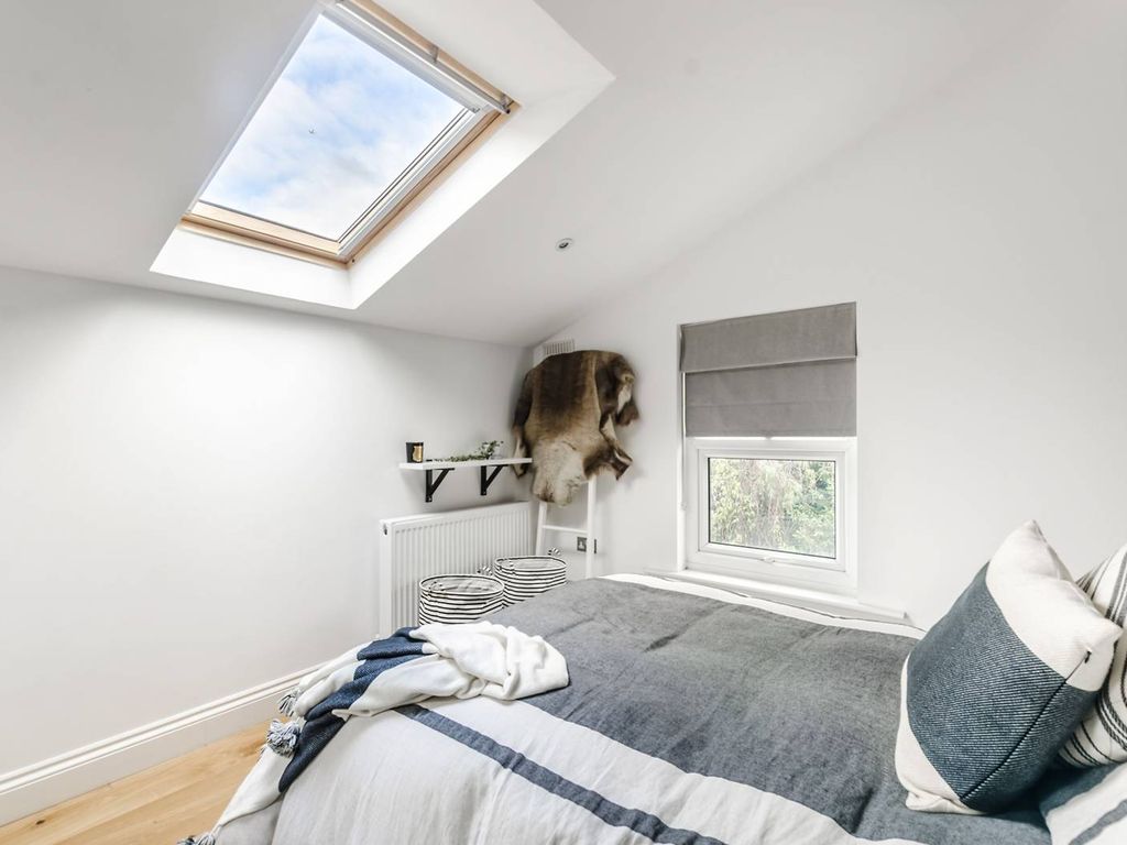 1 bed flat for sale in East Dulwich Grove, East Dulwich, London SE22, £395,000