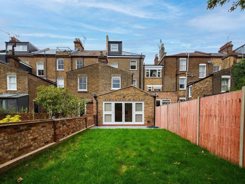 New home, 2 bed flat for sale in Fairbridge Road, Archway N19, £750,000