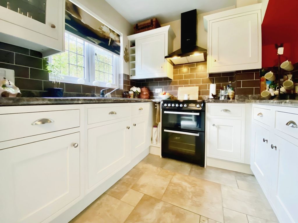 2 bed end terrace house for sale in Lordswood View, Leaden Roding, Dunmow, Essex CM6, £350,000