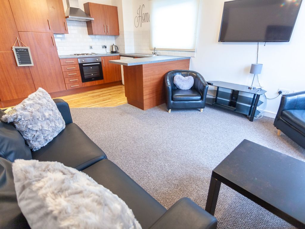 3 bed flat to rent in Marlborough Street, The Mono Building, 2Bs, Liverpool L3, £468 pcm