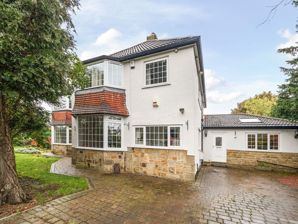 5 bed detached house for sale in West Parade, Leeds, West Yorkshire LS16, £695,000