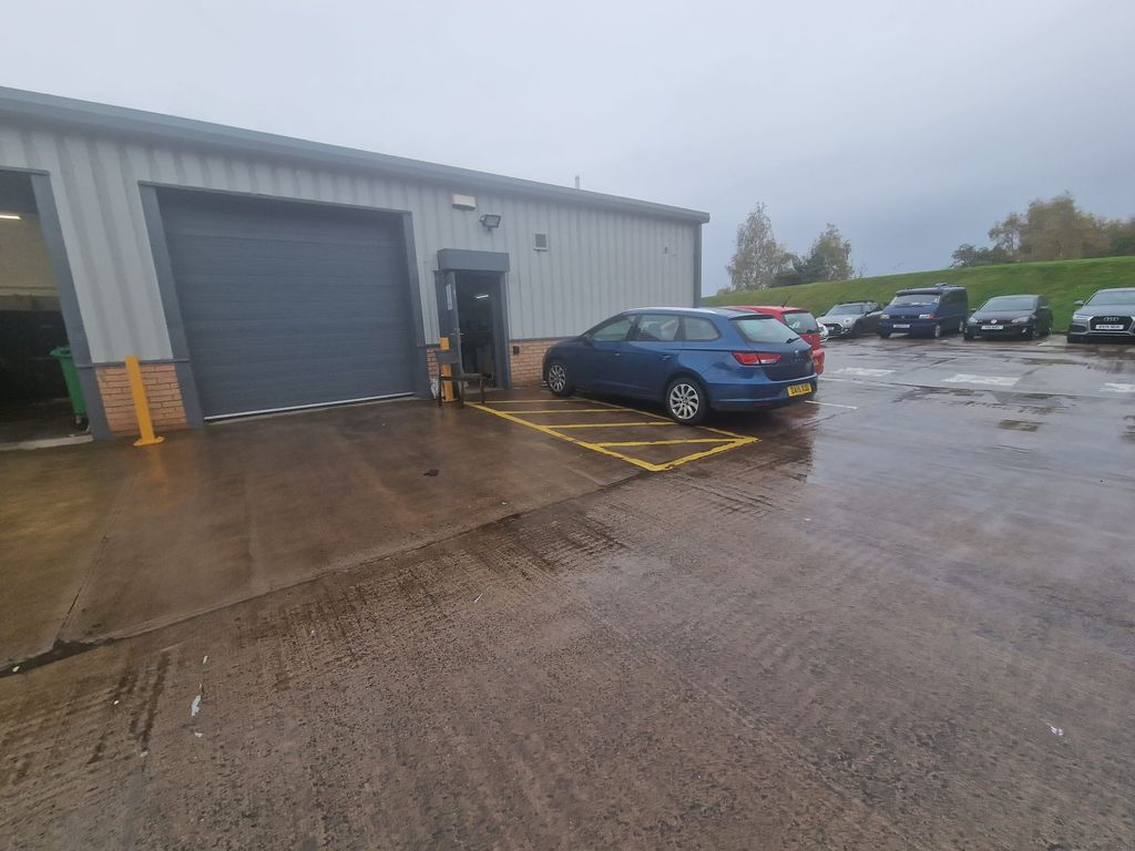 Industrial to let in Unit 28 Imex Business Centre, Bilston Glen Industrial Estate, Loanhead EH20, £16,400 pa