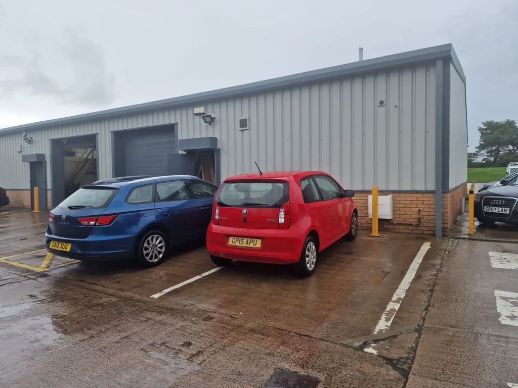 Industrial to let in Unit 28 Imex Business Centre, Bilston Glen Industrial Estate, Loanhead EH20, £16,400 pa