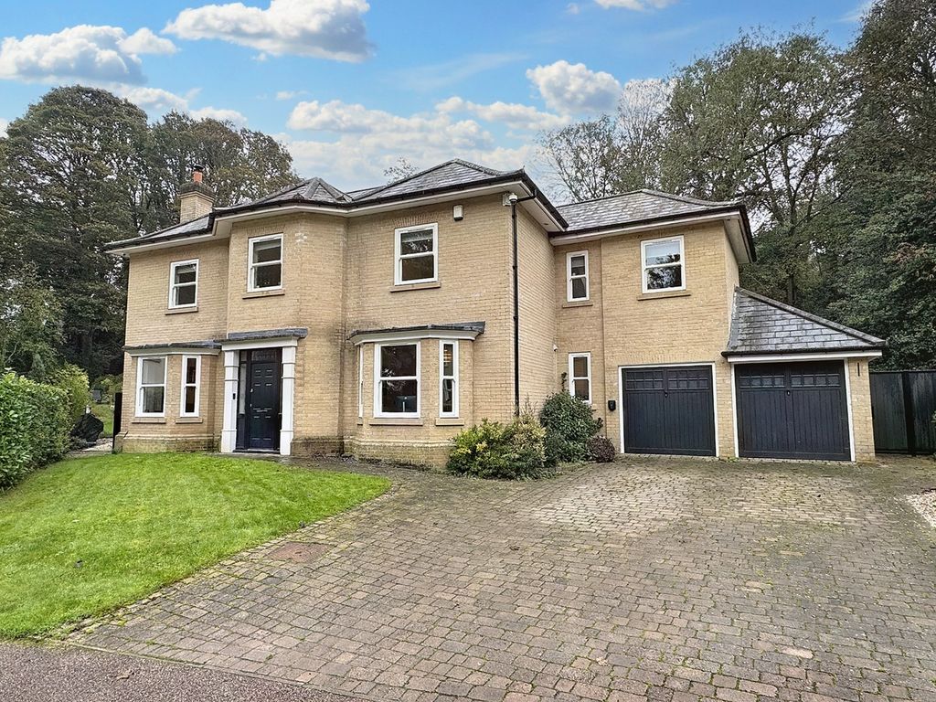 5 bed detached house for sale in Ancaster Road, Ipswich IP2, £800,000