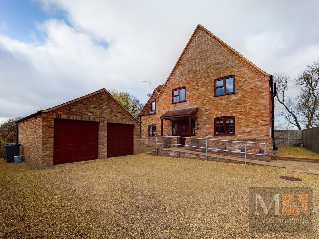 4 bed detached house for sale in Chequers Lane, North Runcton, King's Lynn PE33, £465,000