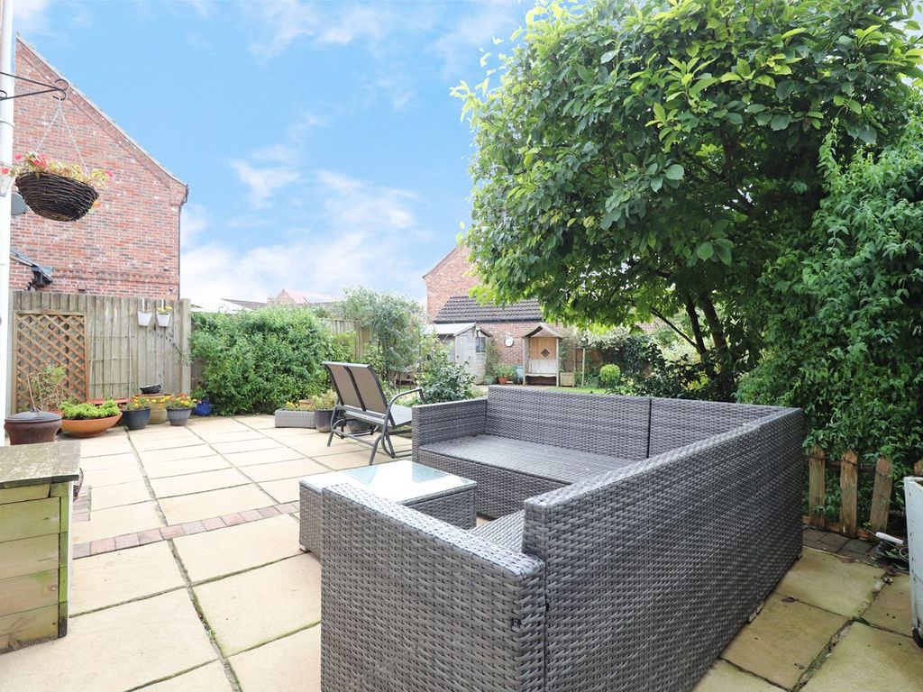 3 bed detached house for sale in High Street, Haxey, Doncaster DN9, £335,000