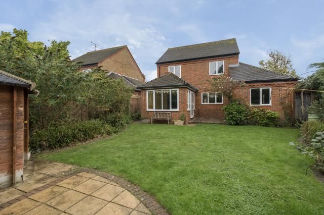 4 bed detached house for sale in Binfield, Bracknell RG42, £700,000