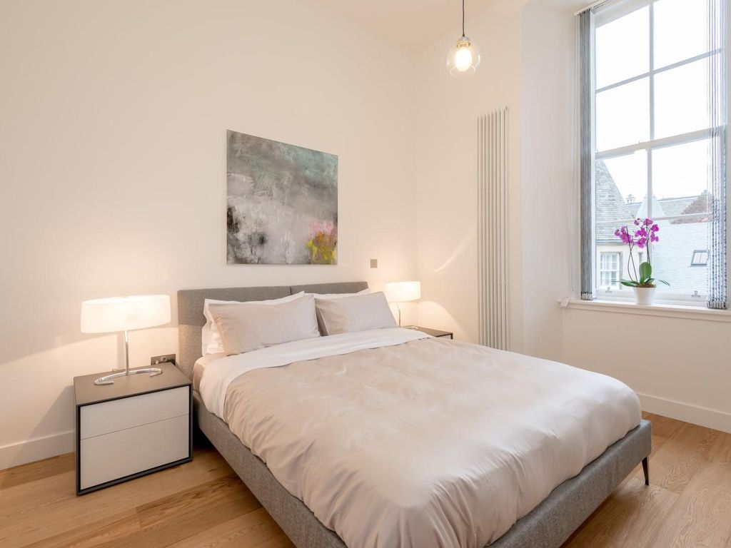 1 bed flat to rent in Nightingale Way, Edinburgh EH3, £2,500 pcm