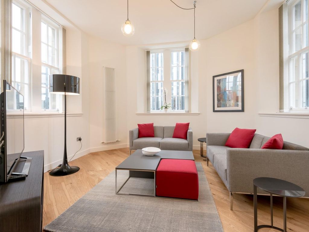 1 bed flat to rent in Nightingale Way, Edinburgh EH3, £2,500 pcm