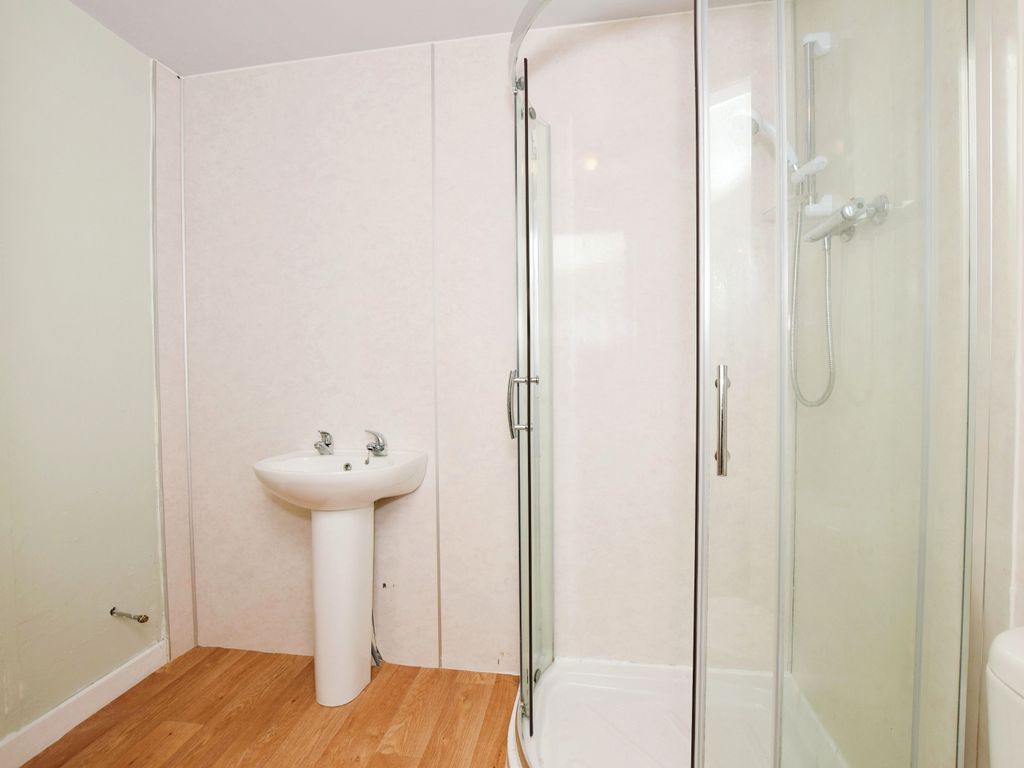 2 bed flat for sale in Well Road, Dunning PH2, £149,995