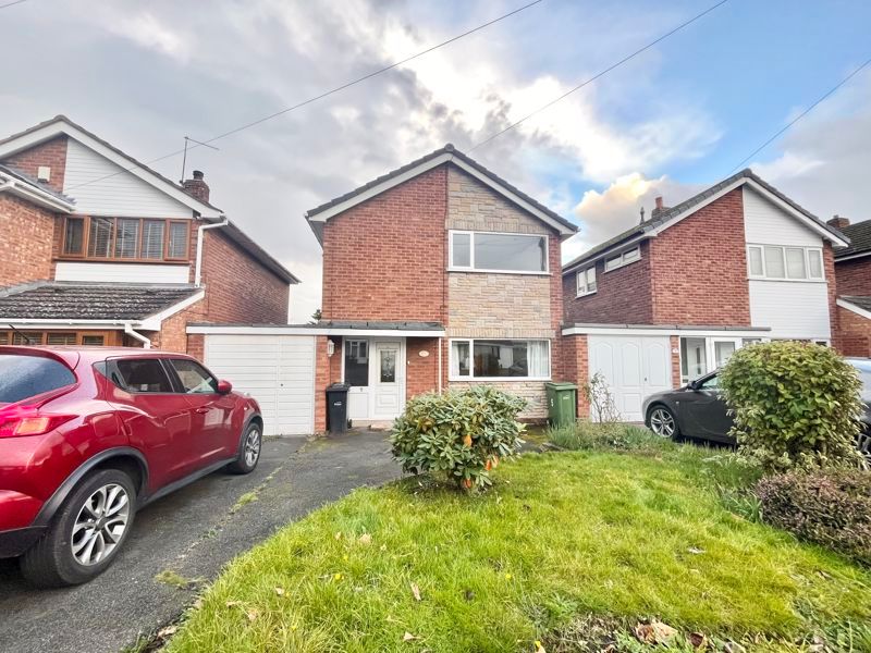 3 bed property for sale in Denleigh Road, Kingswinford DY6, £270,000