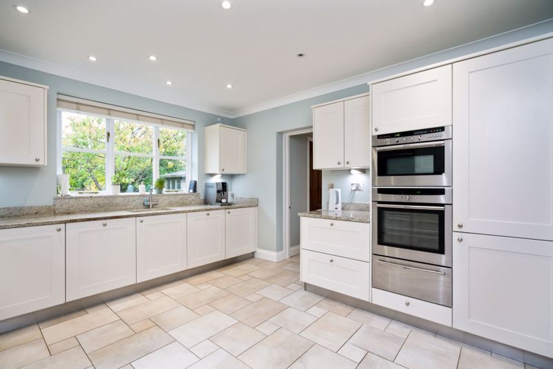 3 bed detached house for sale in Naphill Common, Naphill, High Wycombe HP14, £845,000