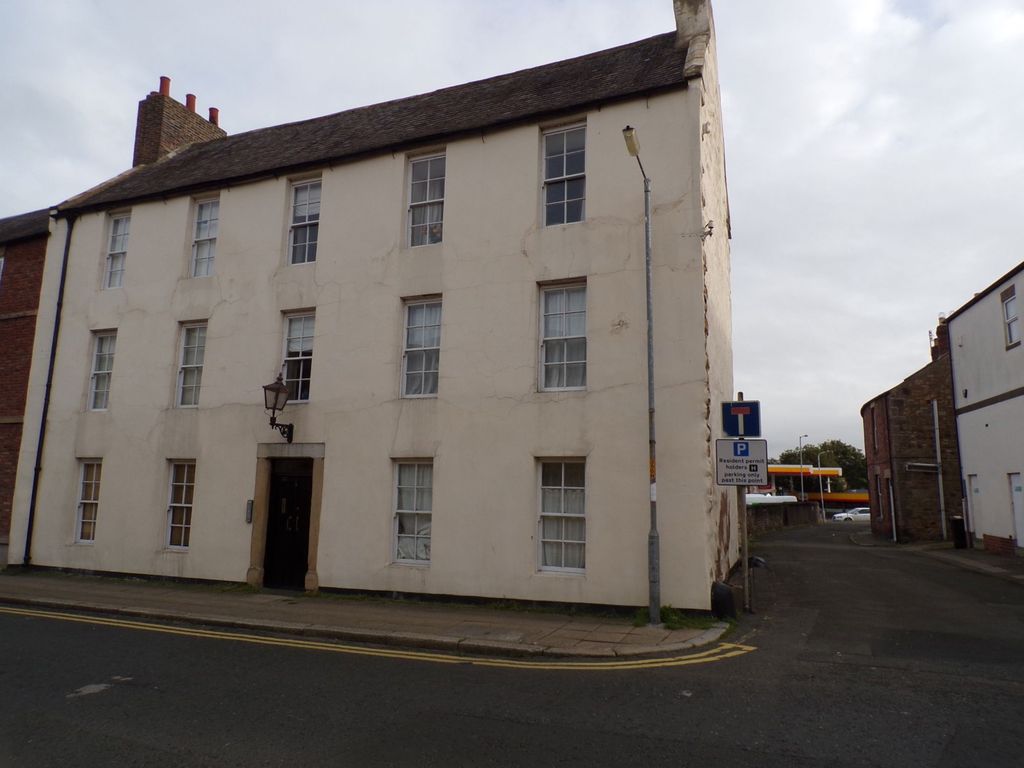 1 bed flat for sale in Gilesgate, Hexham NE46, £95,000