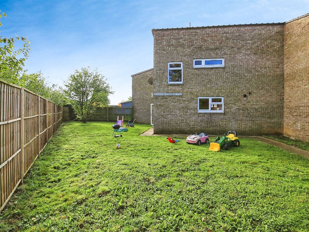 2 bed semi-detached house for sale in Allexton Gardens, Peterborough PE1, £175,000