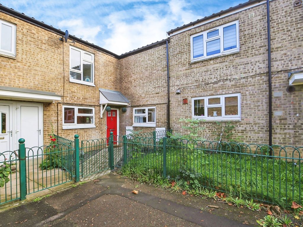 2 bed semi-detached house for sale in Allexton Gardens, Peterborough PE1, £175,000