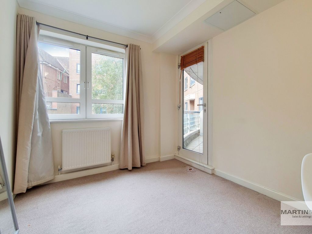 2 bed flat for sale in High Street, Purley CR8, £349,000