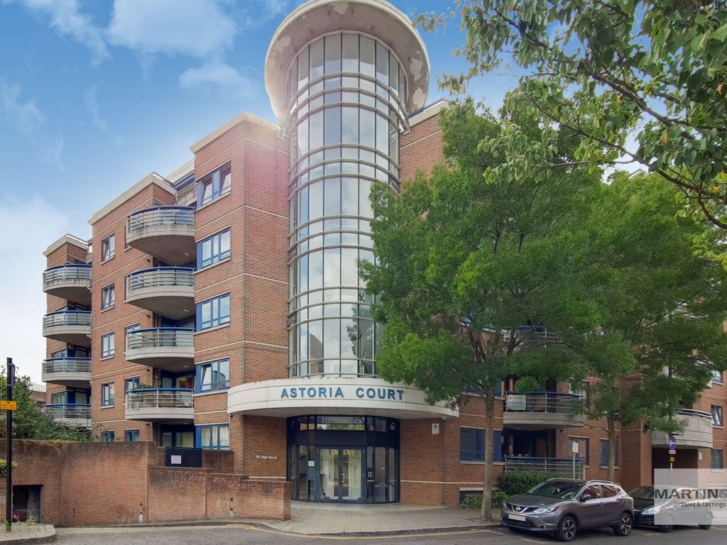 2 bed flat for sale in High Street, Purley CR8, £349,000