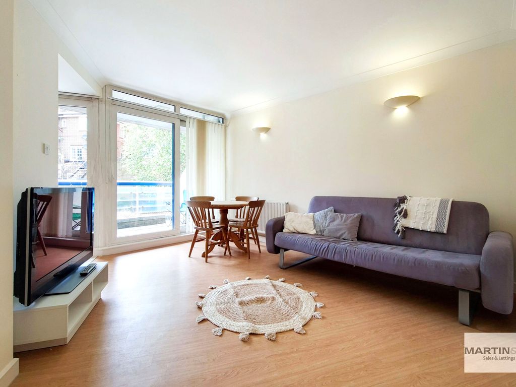 2 bed flat for sale in High Street, Purley CR8, £349,000