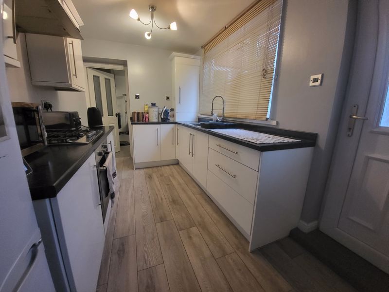 2 bed flat for sale in Ridge Terrace, Bedlington NE22, £70,000