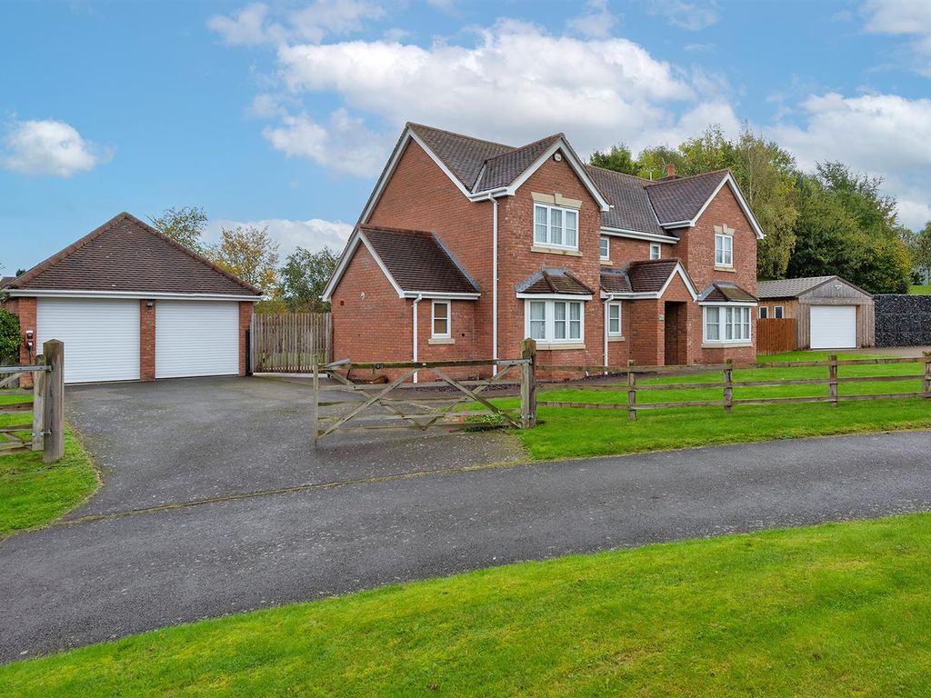 5 bed property for sale in Discovery Close, Craven Arms SY7, £599,500